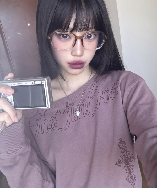 GRAVER（グレーバー）の「[WOMAN]THE SIM CROSS ワンショルダー スウェット_3color（スウェット・レディース・グレー/パープル/ブラック・FREE）」の6枚目の写真