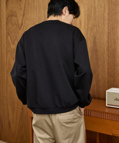 UMBRO(アンブロ)の「UMBRO × PUBLUX/アンブロ <セットアップ対応>ダンボール ヘンリーネック スウェット プルオーバー 限定展開(スウェット・メンズ・ネイビー/ブラック/グレー・LARGE/MEDIUM)」の21枚目の写真