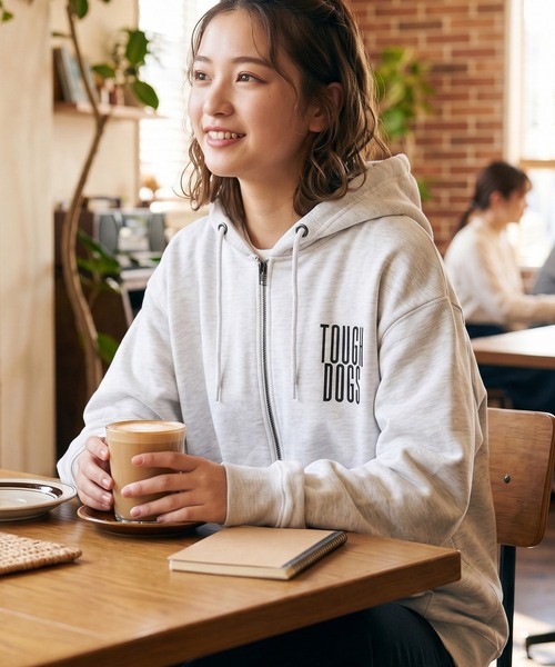 1111clothing(ワンフォークロージング)の「フレブル バックフロッキープリント ダブルジップ ワイドスウェットパーカー / ユニセックス(パーカー・メンズ・アッシュ/ブラック/ダークグリーン・M/L)」の17枚目の写真
