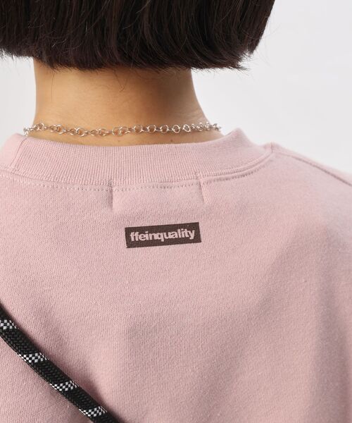FFEIN(フェイン)の「【FFEIN(フェイン)】ヘビーウエイトぼかしプリントロゴスウェット / スウェット クルーネック ロゴ刺繍 裏起毛 ユニセックス(スウェット・メンズ・ブラック/グレー/ライトピンク/ダークネイビー・LARGE/MEDIUM/SMALL)」の13枚目の写真