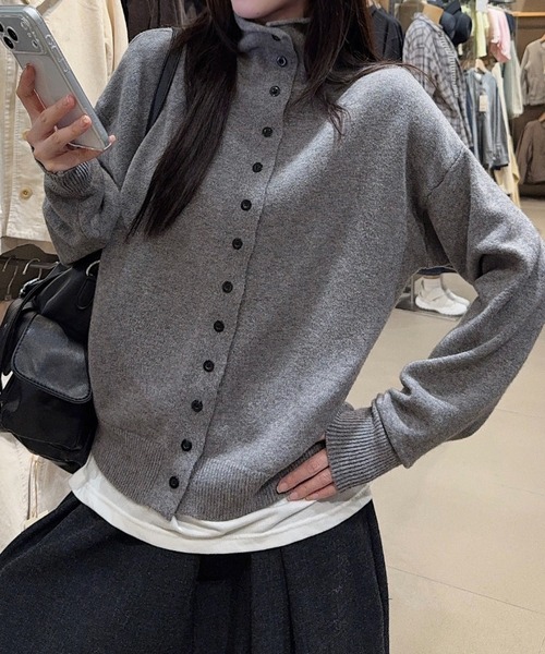 FLINEA(フリネア)の「リラックスシングルブレストニットカーディガン(カーディガン/ボレロ・レディース・パープル/グレー/マスタード・FREE)」の8枚目の写真