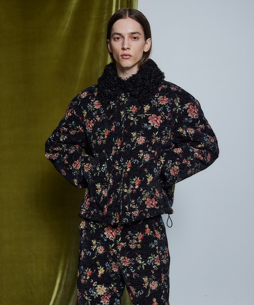 MAISON SPECIAL(メゾンスペシャル)の「【26WINTER PRE-ORDER】2WAY Collar Puffer Blouson/2WAYカラーパッファーブルゾン(ブルゾン・レディース・ブラック/ブルー/マルチ・FREE)」の2枚目の写真