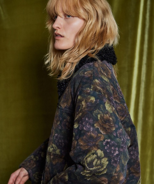 MAISON SPECIAL(メゾンスペシャル)の「【26WINTER PRE-ORDER】2WAY Collar Puffer Blouson/2WAYカラーパッファーブルゾン(ブルゾン・レディース・ブラック/ブルー/マルチ・FREE)」の6枚目の写真