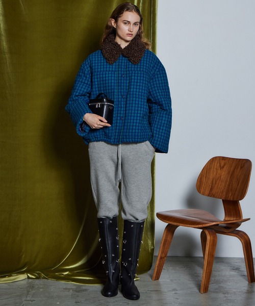 MAISON SPECIAL(メゾンスペシャル)の「【26WINTER PRE-ORDER】2WAY Collar Puffer Blouson/2WAYカラーパッファーブルゾン(ブルゾン・レディース・ブラック/ブルー/マルチ・FREE)」の9枚目の写真