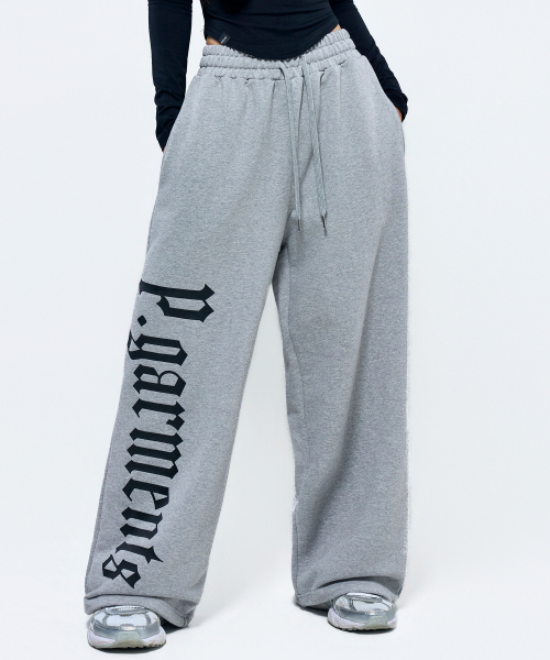 PHYSICAL GARMENTS（フィジカルガーメンツ）の「P2657 ゴシック レタリング ワイドパンツ [2COLOR]（スウェットパンツ・メンズ・ブラック/グレー・SMALL/MEDIUM/LARGE/X-LARGE）」の11枚目の写真