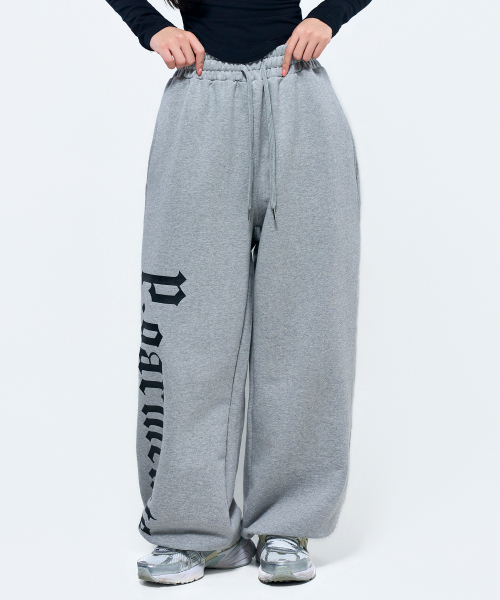 PHYSICAL GARMENTS（フィジカルガーメンツ）の「P2657 ゴシック レタリング ワイドパンツ [2COLOR]（スウェットパンツ・メンズ・ブラック/グレー・SMALL/MEDIUM/LARGE/X-LARGE）」の14枚目の写真