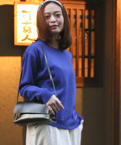 Denime(ドゥニーム)の「SPRING CN KNIT/スプリングクルーネックニット(ニット/セーター・レディース・ブルー/オフホワイト/グレー/サックスブルー/ライトピンク・FREE)」の4枚目の写真