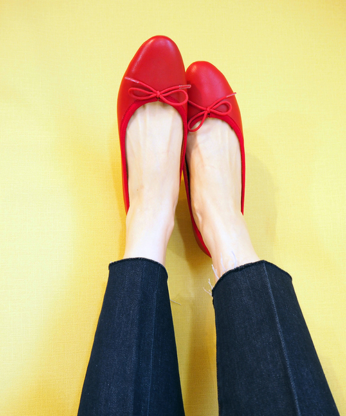 あしながおじさん（アシナガオジサン）の「〈あしながおじさん〉　バレエシューズ（バレエシューズ・レディース・ブラック/ガンメタ/レッド/ブルー/プラチナム/アイボリー/クリアブラック/ワインレッド・24.0cm/22.5cm/23.0cm/24.5cm/23.5cm/25.0cm/22.0cm）」の5枚目の写真