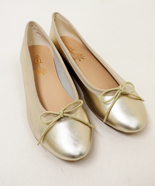 あしながおじさん（アシナガオジサン）の「〈あしながおじさん〉　バレエシューズ（バレエシューズ・レディース・ブラック/ガンメタ/レッド/ブルー/プラチナム/アイボリー/クリアブラック/ワインレッド・24.0cm/22.5cm/23.0cm/24.5cm/23.5cm/25.0cm/22.0cm）」の20枚目の写真