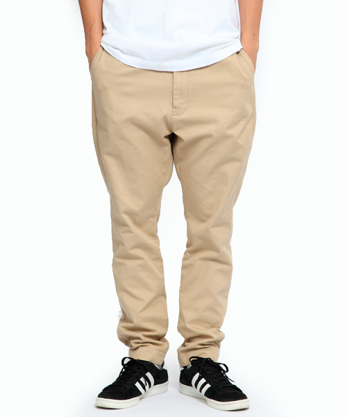 XLARGE（エクストララージ）の「CUSTOM FIT CHINO（チノパンツ・メンズ・ベージュ/カーキ/オリーブ/ネイビー・30inch/32inch/34inch/36inch）」の3枚目の写真