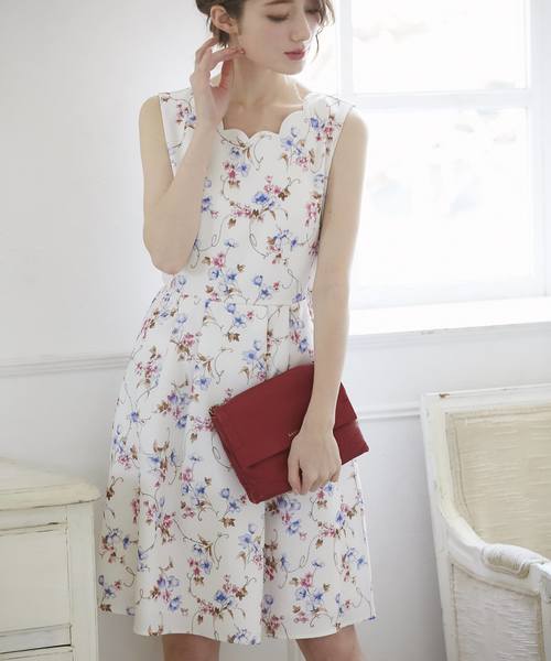 Tocco Closet トッコ クローゼット の スカラップネックフレッシュフラワーワンピース ワンピース Wear