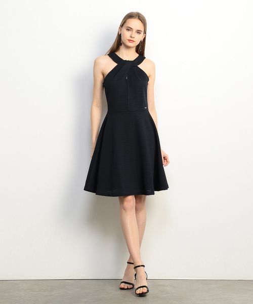 ARMANI EXCHANGE(アルマーニエクスチェンジ)の「【AXアルマーニ エクスチェンジ】クロスネック フレアワンピース(ワンピース・レディース・ホワイト/ネイビー・MEDIUM/SMALL/X-SMALL/LARGE)」の4枚目の写真