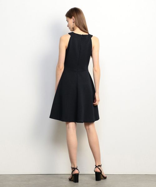 ARMANI EXCHANGE(アルマーニエクスチェンジ)の「【AXアルマーニ エクスチェンジ】クロスネック フレアワンピース(ワンピース・レディース・ホワイト/ネイビー・MEDIUM/SMALL/X-SMALL/LARGE)」の9枚目の写真
