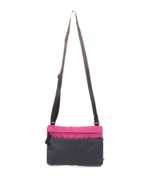 GLOBAL WORK（グローバルワーク）の「サコッシュ/787635（ボディバッグ/ウエストポーチ・レディース・ブラック/ネイビー・FREE）」の2枚目の写真