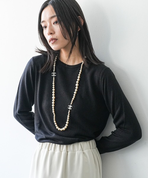 mili an deni（ミリアンデニ）の「洗えるカシミアタッチクルーネックプルオーバー（ニット/セーター・レディース・ブラック/ダークブラウン/ネイビー/ブラウン/グレー/レッド/オフホワイト/ブルー/モスグリーン/マスタード/ベビーピンク/ロイヤルブルー/ワイン/チャコール/テラコッタ/サーモンピンク/エメラルド/アッシュグレー/ラベンダー/ライトベージュ/スカイブルー・LL/M/L）」の3枚目の写真