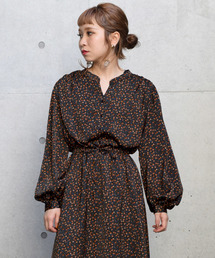 w closet | 小花柄ロング丈サテンワンピース_(ワンピース)