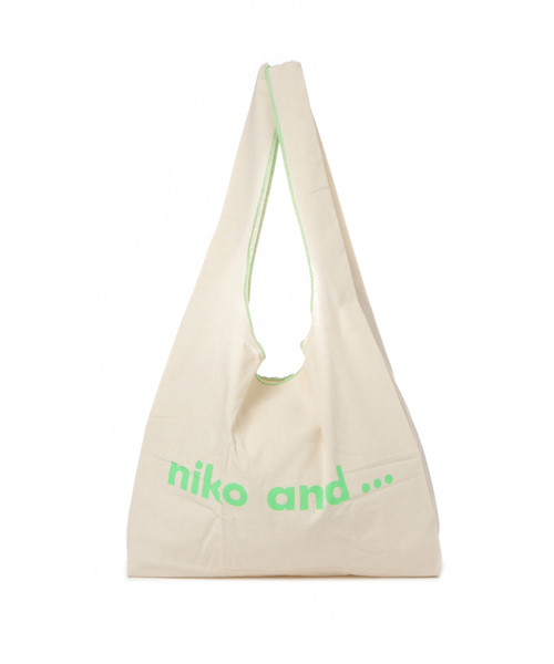 niko and...（ニコアンド）の「オリジナルロゴマルシェバッグ（トートバッグ・レディース・ピンク/オレンジ/ブルー/セージグリーン/ライトイエロー・0）」の2枚目の写真