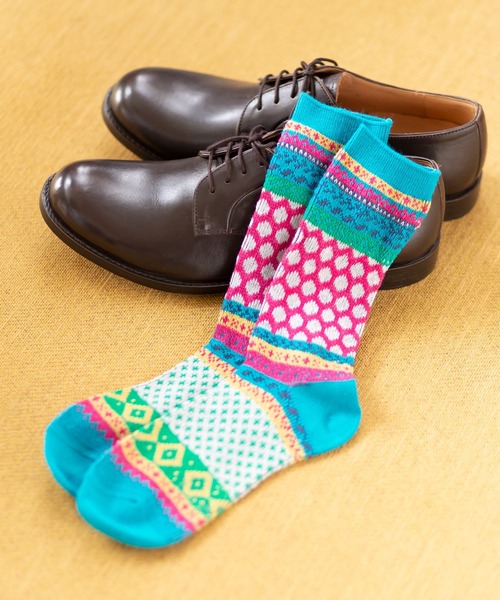 London Shoe Make（ロンドンシューメイク）の「フェアアイル柄 / Fair Isle 日本製 メンズソックス / London Shoe Make THE SOCKS 418904（ソックス/靴下・メンズ・ブルー/レッド・25cm～27cm）」の2枚目の写真
