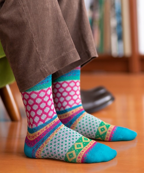 London Shoe Make（ロンドンシューメイク）の「フェアアイル柄 / Fair Isle 日本製 メンズソックス / London Shoe Make THE SOCKS 418904（ソックス/靴下・メンズ・ブルー/レッド・25cm～27cm）」の4枚目の写真