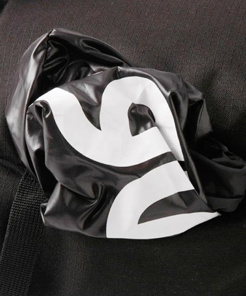 X-girl（エックスガール）の「ADVENTURE BODY BAG（ボディバッグ/ウエストポーチ・レディース・ブラック/レッド/パープル/グリーン・ONE SIZE）」の13枚目の写真