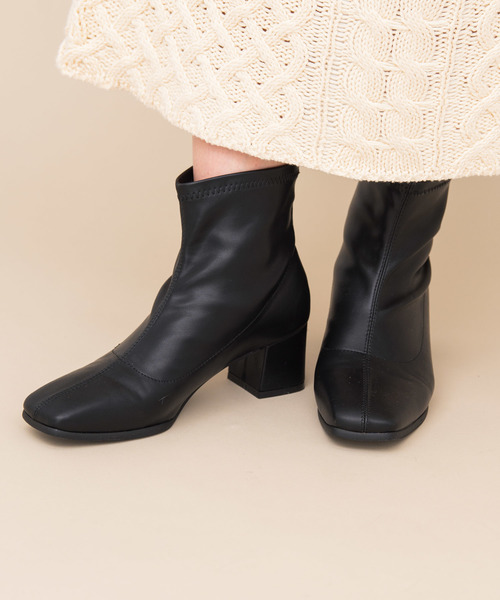 Aunt Marie's(アントマリーズ)の「AUNT MARIE'S フェイクレザーショートブーツ(ブーツ・レディース・ブラック/ベージュ・MEDIUM/LARGE)」の22枚目の写真