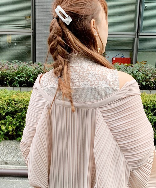 apres jour(アプレジュール)の「レースプリーツハイネックタンク【ZOZOTOWN限定アイテム】(タンクトップ・レディース・ブラック/オフホワイト/ライトベージュ・フリー)」の6枚目の写真