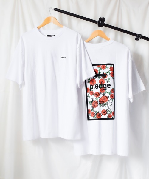 Pledge（プレッジ）の「/pledge/ビッグシルエット　グラフィックデザインTシャツ（Tシャツ/カットソー・レディース・ホワイト系その他/ブラック系その他/ホワイト系その他2/ホワイト系その他3/ホワイト系その他4/ホワイト系その他5/ホワイト系その他6/ブラック系その他2/ブラック系その他3/ブラック系その他4/ブラック系その他5/ブラック系その他6・LARGE/MEDIUM）」の3枚目の写真