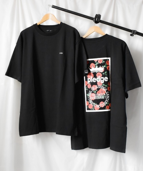 Pledge（プレッジ）の「/pledge/ビッグシルエット　グラフィックデザインTシャツ（Tシャツ/カットソー・レディース・ホワイト系その他/ブラック系その他/ホワイト系その他2/ホワイト系その他3/ホワイト系その他4/ホワイト系その他5/ホワイト系その他6/ブラック系その他2/ブラック系その他3/ブラック系その他4/ブラック系その他5/ブラック系その他6・LARGE/MEDIUM）」の8枚目の写真