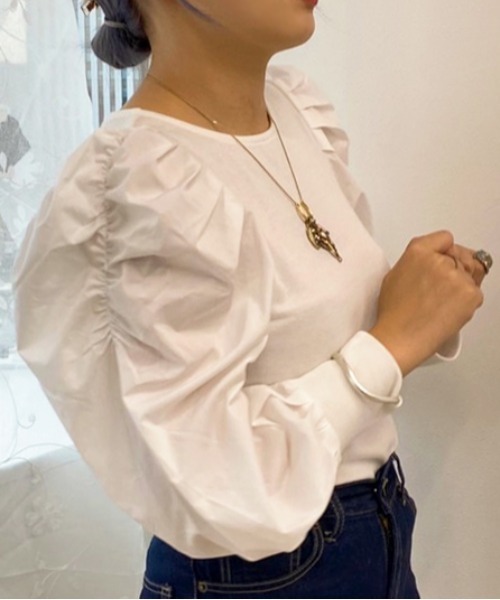 apres jour(アプレジュール)の「袖コンシャスバックリボントップス【ZOZOTOWN限定アイテム】(Tシャツ/カットソー・レディース・モカ/オフホワイト・フリー/X-LARGE)」の4枚目の写真