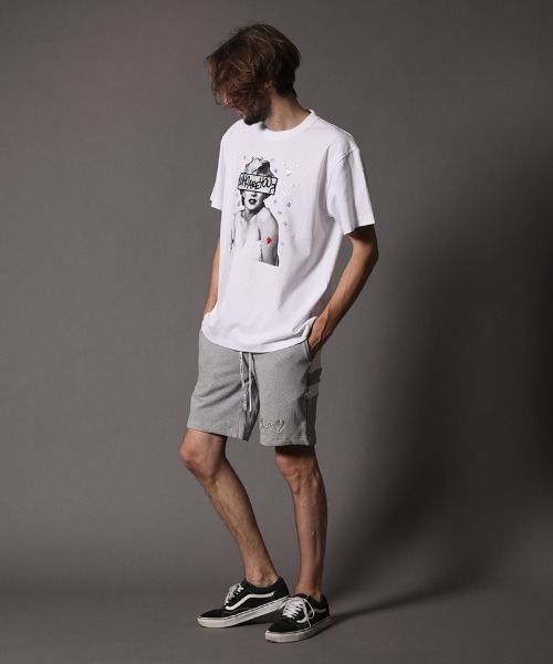 STUD MUFFIN（スタッドマフィン）の「mt6863-5.6OZコットン天竺 WHOAREYOUシークイン S-S  Tシャツ（Tシャツ/カットソー・メンズ・ホワイト/ブラック・4/2/3）」の5枚目の写真