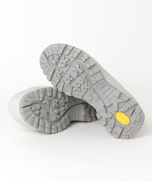 ATTACHMENT（アタッチメント）の「COATED CLOTH FRONT ZIP BOOTS（スニーカー・メンズ・ブラック/ライトグレー・42/41）」の4枚目の写真