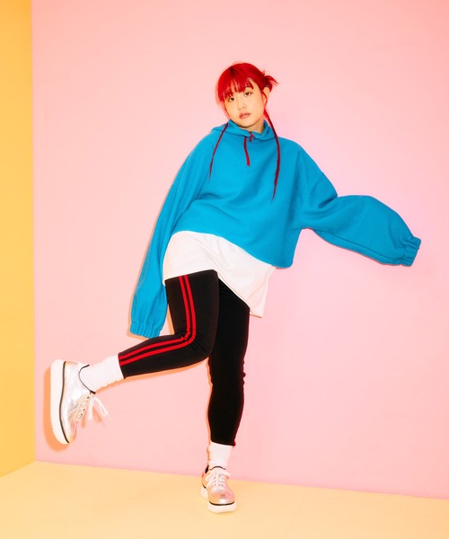 PUNYUS(プニュズ)の「ラインレギンスパンツ(レギンス/スパッツ・レディース・ホワイト/レッド/イエロー/ブルー/グリーン/オレンジ/パープル・1/2/4/3)」の6枚目の写真