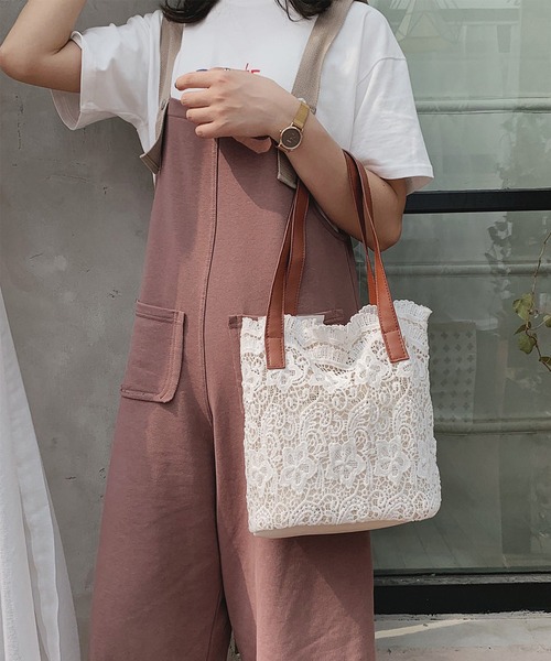 TABI PAL（タビパル）の「ポーチ付きレース刺繍トートバッグ（トートバッグ・レディース・ベージュ/ホワイト・FREE）」の10枚目の写真