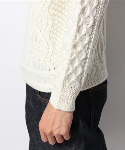 GIORDANO（ジョルダーノ）の「[GIORDANO]ローゲージフィッシャーマンクルーネックニット（ニット/セーター・メンズ・ホワイト/グレー/レッド・LARGE/MEDIUM）」の7枚目の写真
