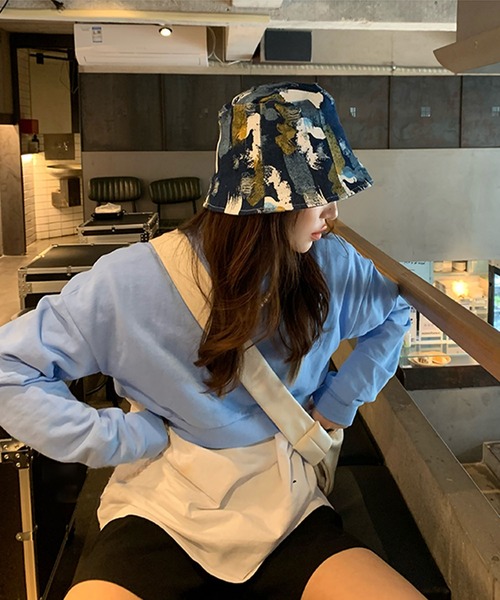 me+em select（ミームセレクト）の「ペイントデニムバケットハット【サイズ調節可能】（ハット・レディース・ライトブルー/ネイビー/ダークブルー・FREE）」の9枚目の写真