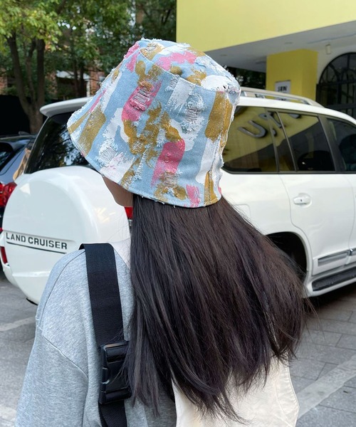 me+em select（ミームセレクト）の「ペイントデニムバケットハット【サイズ調節可能】（ハット・レディース・ライトブルー/ネイビー/ダークブルー・FREE）」の6枚目の写真