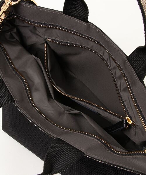 VIOLAd'ORO（ヴィオラドーロ）の「【VIOLAd'ORO/ヴィオラドーロ】GINO ナイロントートバッグ（ショルダーバッグ・レディース・ブラック/ネイビー/グレー・FREE）」の16枚目の写真