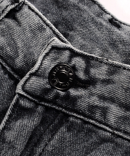 neos(ネオス)の「【neos -addictive design-】ワイドシルエット ロールアップ ビンテージウォッシュオーバーダイ デニム パンツ(デニムパンツ・メンズ・ネイビー/グレー/サックスブルー/ブラック/ブルー系その他・MEDIUM/LARGE/X-LARGE)」の9枚目の写真