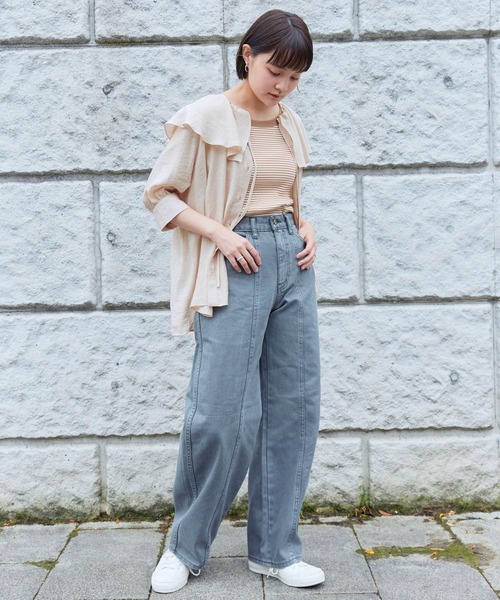 mikke（ミッケ）の「ラッフルフリル ビッグカラーブラウス（シャツ/ブラウス・レディース・ベージュ/オフホワイト/カーキ・FREE）」の5枚目の写真