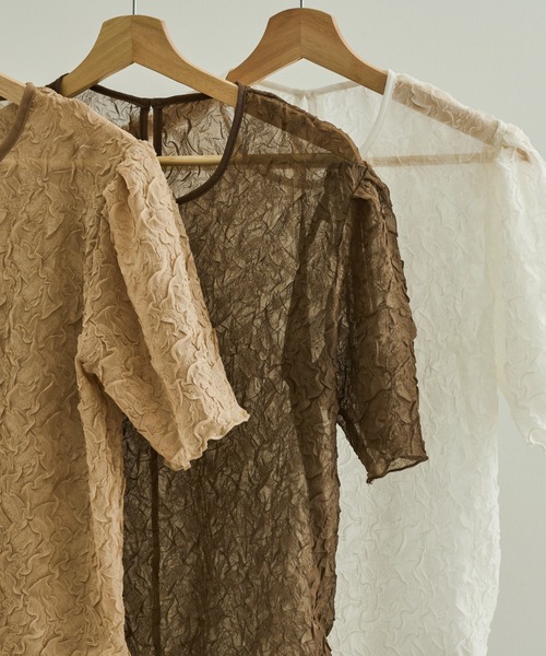 Ambre Neige（アンブルネージュ）の「クシュクシュシアーブラウス／【WEB/EC限定商品】（シャツ/ブラウス・レディース・ホワイト/モカ/ライトベージュ・FREE）」の2枚目の写真