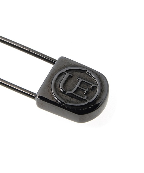 uniform experiment（ユニフォームエクスペリメント）の「SAFETY PIN（ブローチ/コサージュ・メンズ・シルバー/ブラック/ゴールド・FREE）」の4枚目の写真