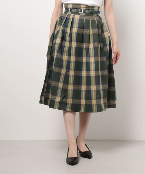 ADIRA（アディラ）の「メモリータフタチェックミディースカート（スカート・レディース・ベージュ/ブラック・MEDIUM）」の16枚目の写真