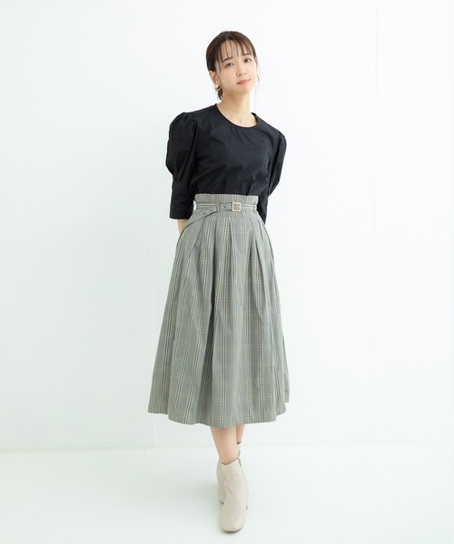 ADIRA（アディラ）の「メモリータフタチェックミディースカート（スカート・レディース・ベージュ/ブラック・MEDIUM）」の15枚目の写真