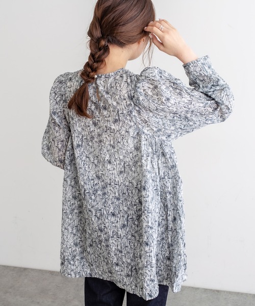 PUAL CE CIN（ピュアルセシン）の「線描きプリントプルオーバーブラウス（シャツ/ブラウス・レディース・モカ/ライトベージュ/チャコールグレー・FREE）」の11枚目の写真
