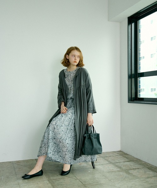 PUAL CE CIN（ピュアルセシン）の「線描きプリントプルオーバーブラウス（シャツ/ブラウス・レディース・モカ/ライトベージュ/チャコールグレー・FREE）」の8枚目の写真