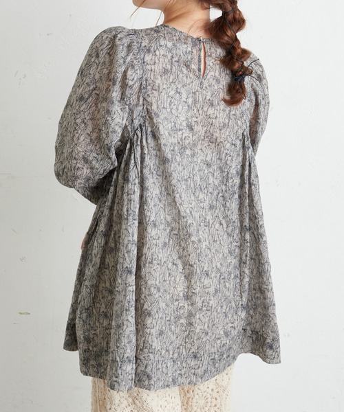 PUAL CE CIN（ピュアルセシン）の「線描きプリントプルオーバーブラウス（シャツ/ブラウス・レディース・モカ/ライトベージュ/チャコールグレー・FREE）」の17枚目の写真