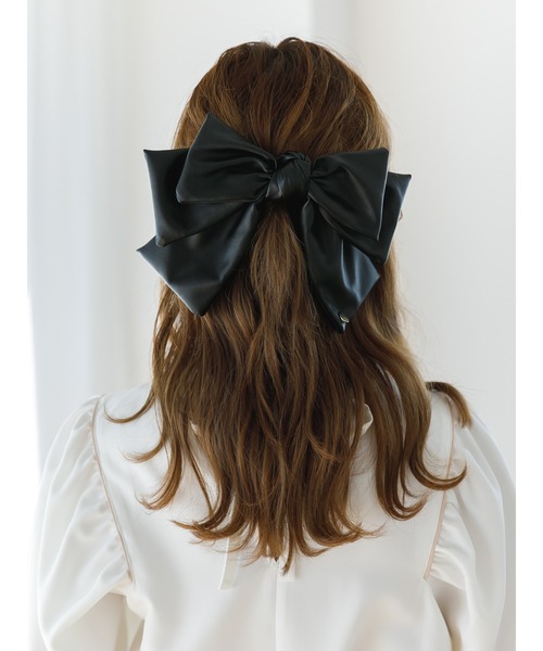 SLURR（スラ―）の「フェイクレザーリボンバレッタ（バレッタ/ヘアクリップ・レディース・ブラック/ブラウン/その他8・FREE）」の10枚目の写真