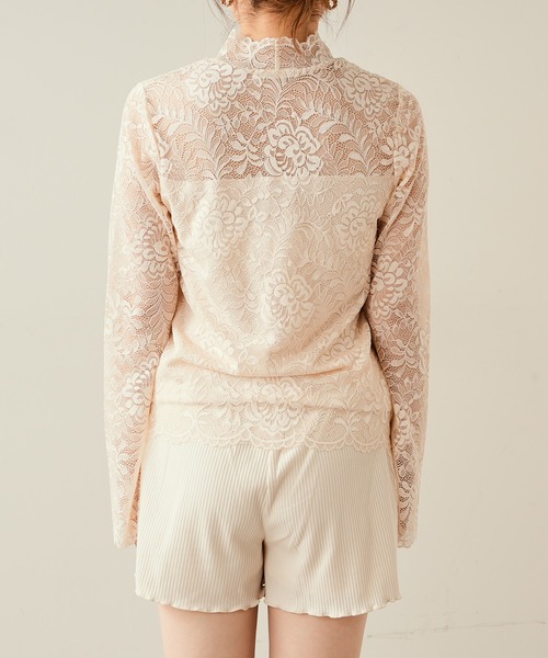 Chico（チコ）の「【SALON by Chico限定】ハイネックスカラップレース