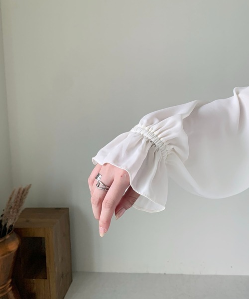 Luxe brille(リュクスブリエ)の「【セットアップ対応】フリルつけ衿2WAYブラウス(シャツ/ブラウス・レディース・ブラック系その他/オフホワイト/ホワイト系その他/ブラック・38)」の6枚目の写真