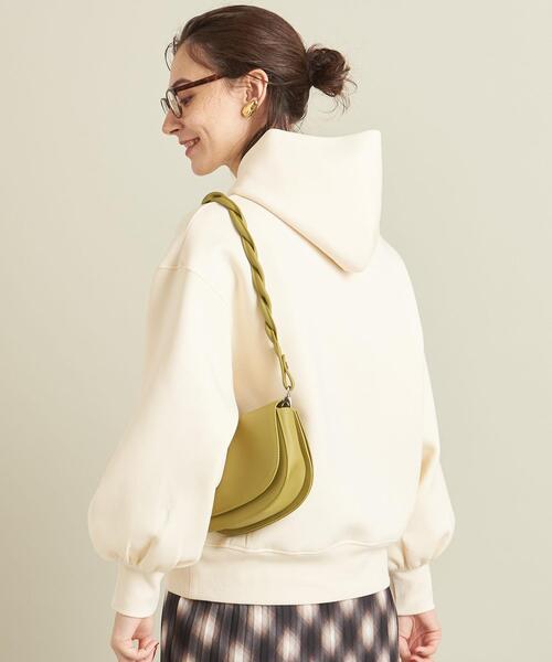 BEAUTY&YOUTH UNITED ARROWS(ビューティーアンドユースユナイテッドアローズ)の「【WEB限定】by ※ボリュームスリーブ フードプルオーバー -ウォッシャブル- ∴(パーカー・レディース・オフホワイト/ブラック/オレンジ/コバルトブルー・FREE)」の6枚目の写真